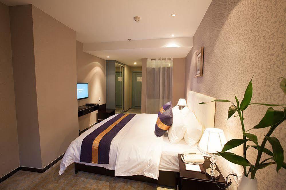 Chengdu Xuanya Yingyue Hotel Екстериор снимка
